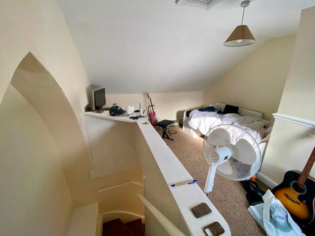 Property image 6 of 12