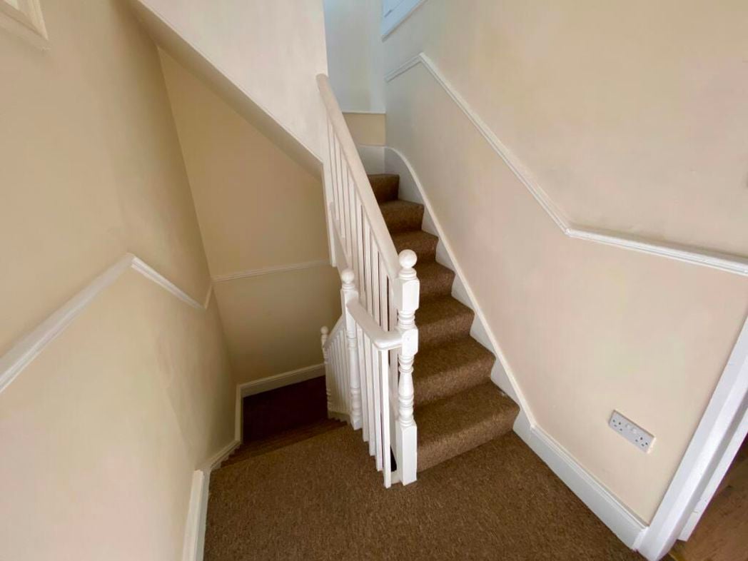 Property image 8 of 12