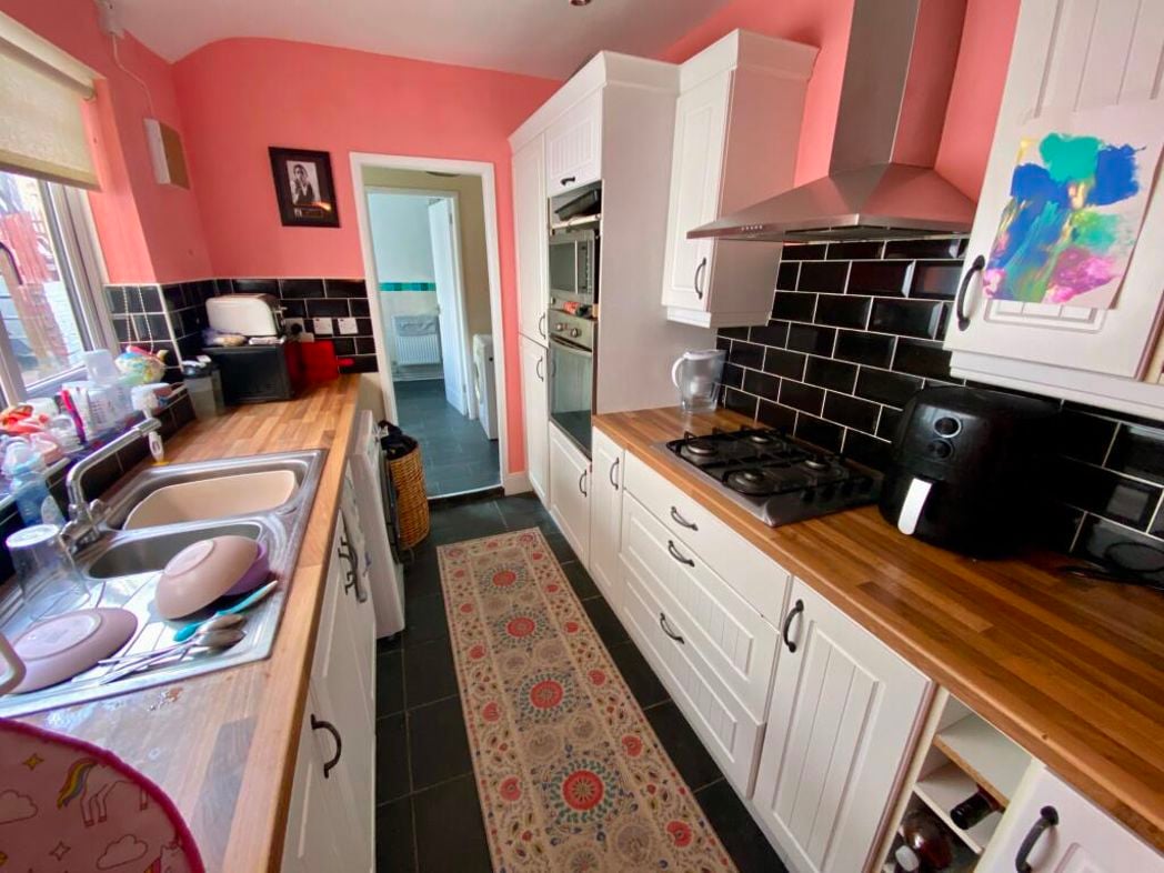 Property image 9 of 12