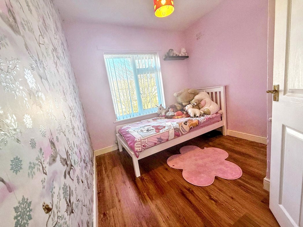 Property image 5 of 16