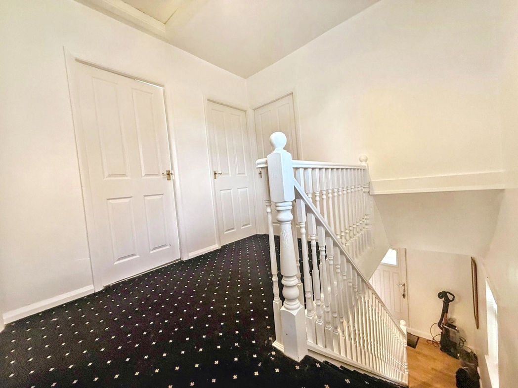 Property image 4 of 16
