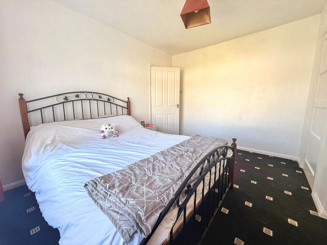 Property image 7 of 16