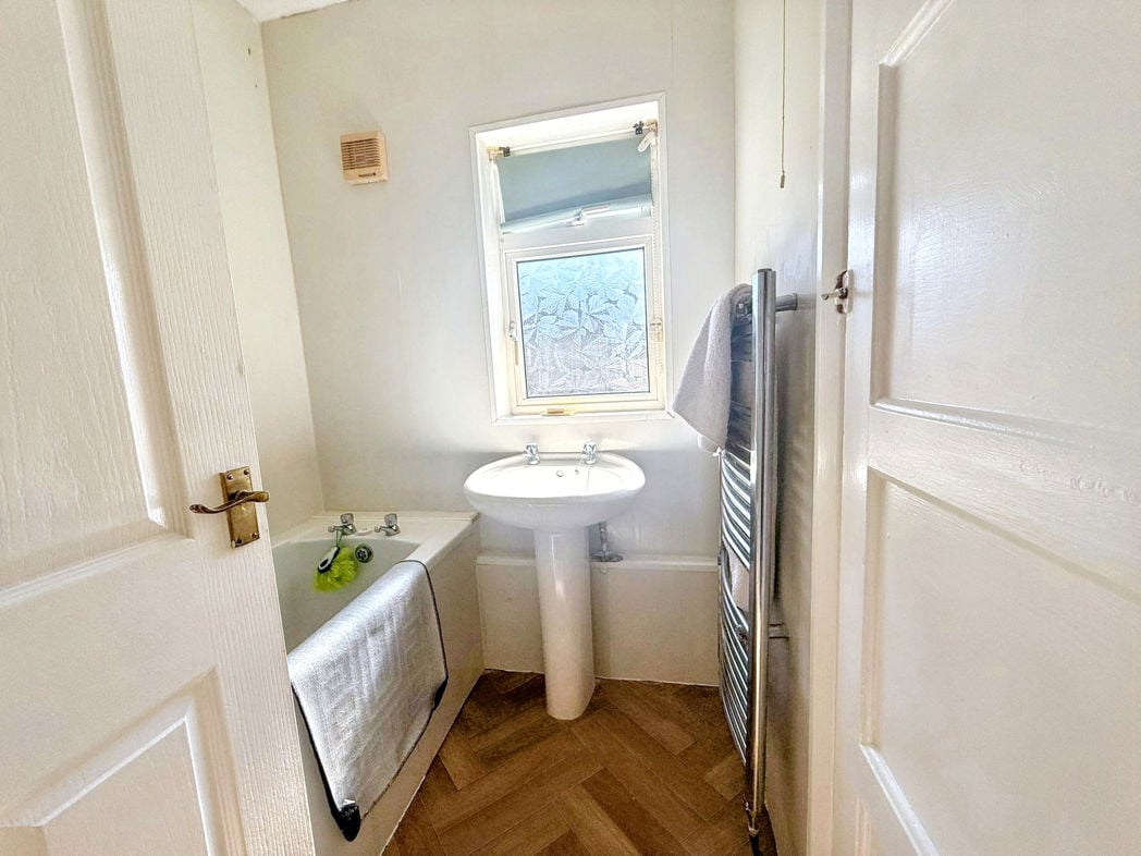 Property image 10 of 16