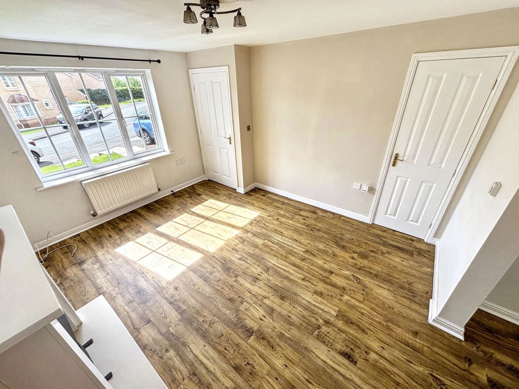 Property image 4 of 21
