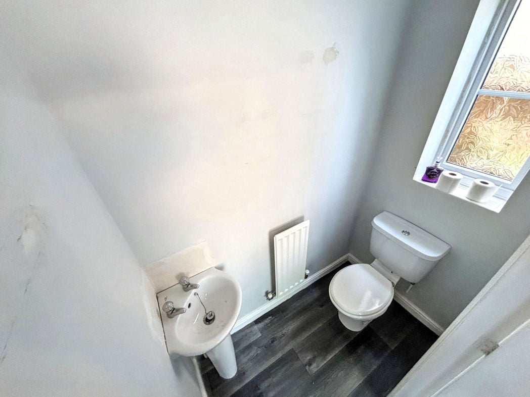 Property image 9 of 21