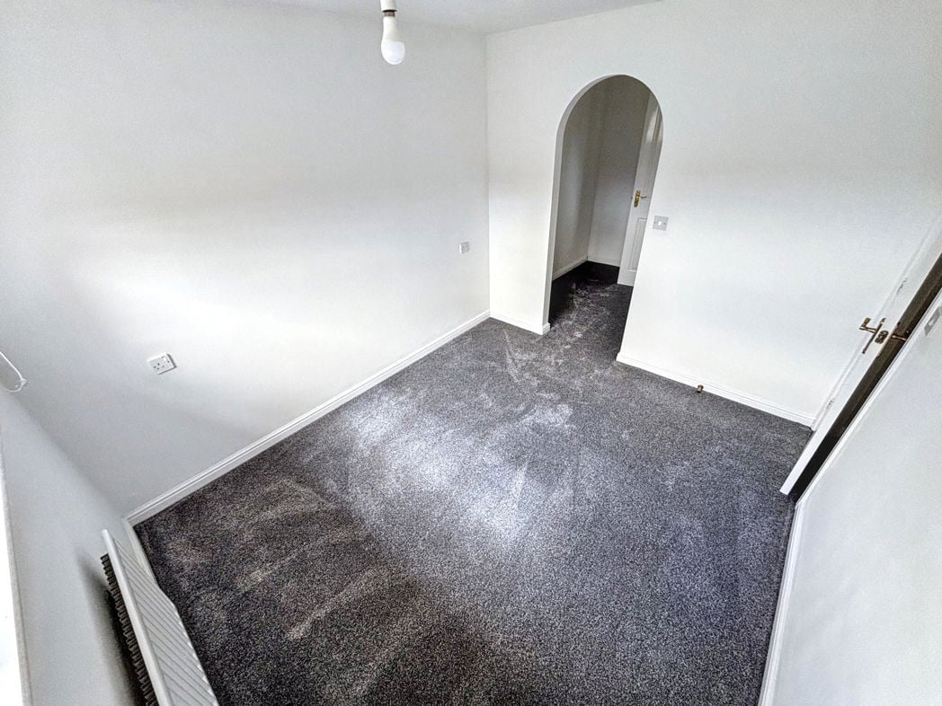 Property image 10 of 21