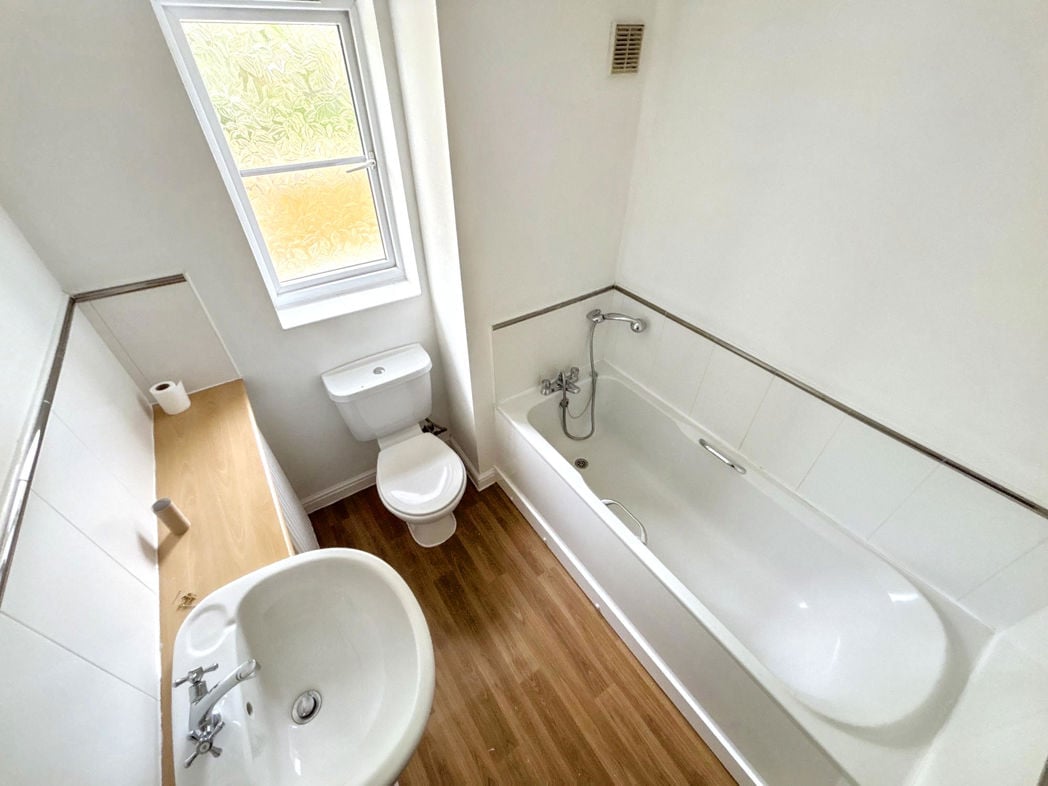 Property image 17 of 21