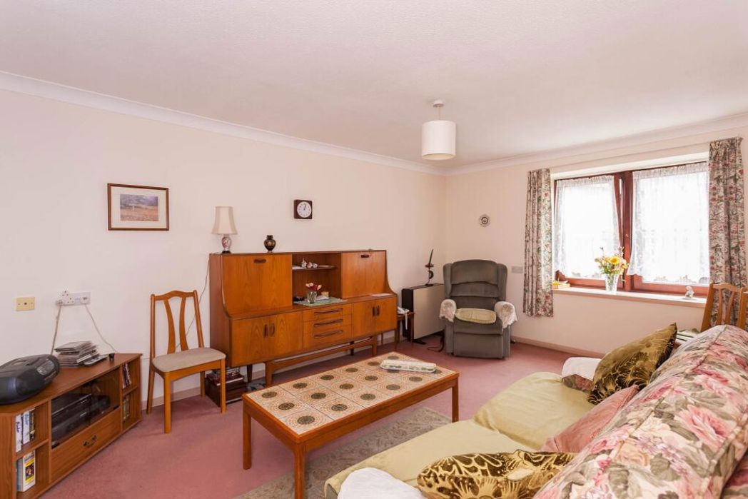 Property image 4 of 8