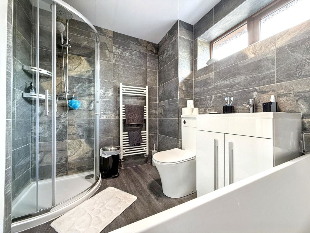 Property image 3 of 24