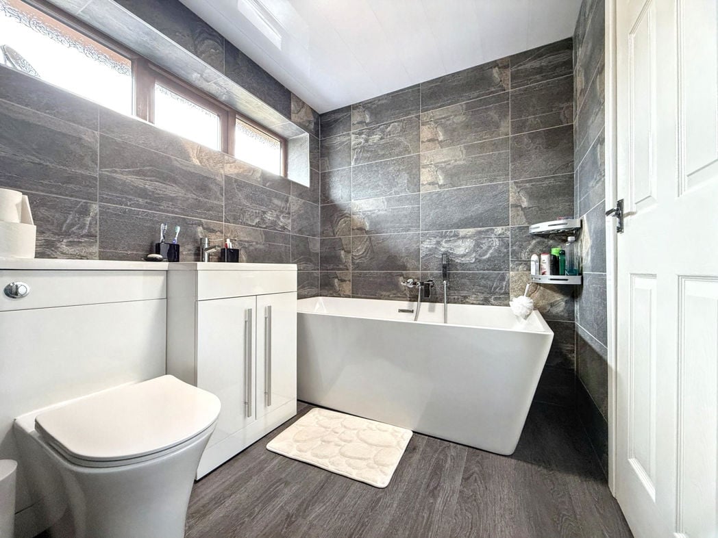 Property image 20 of 24