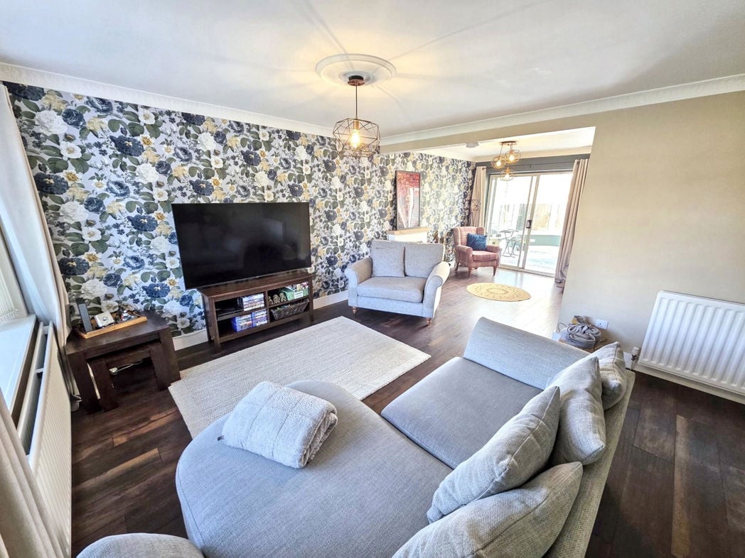 Property image 4 of 24