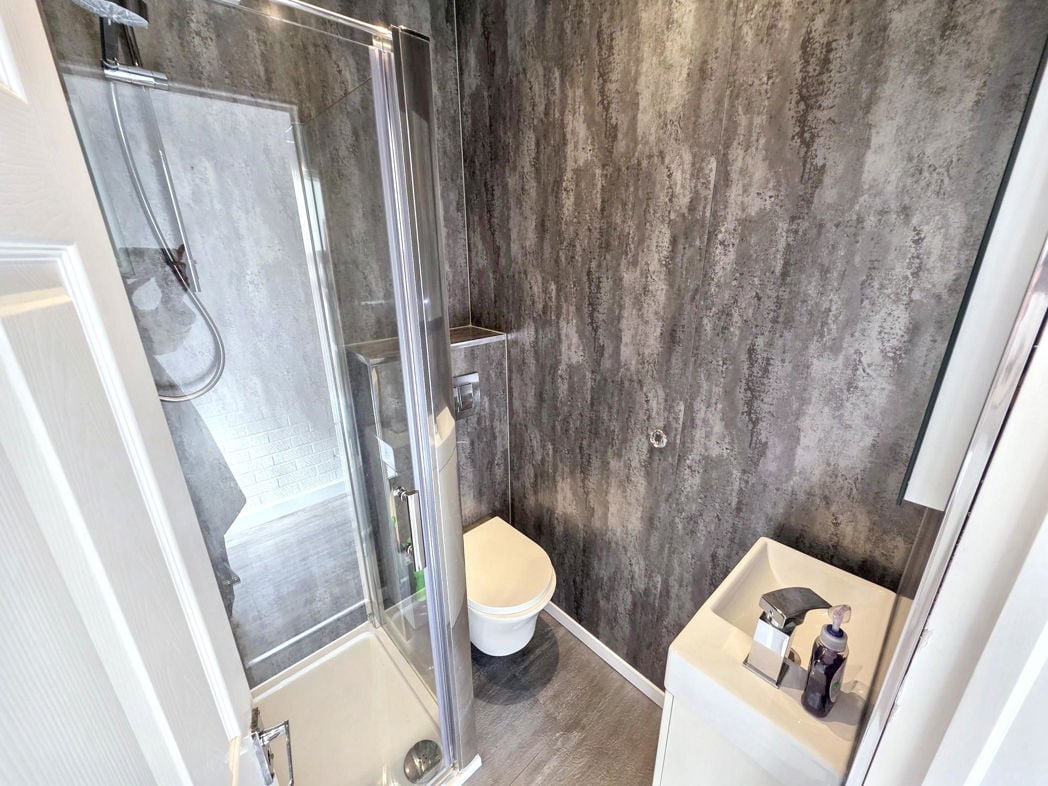 Property image 12 of 24