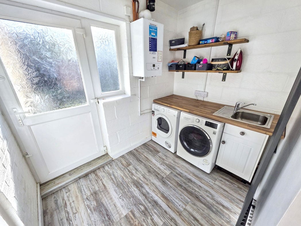 Property image 11 of 24
