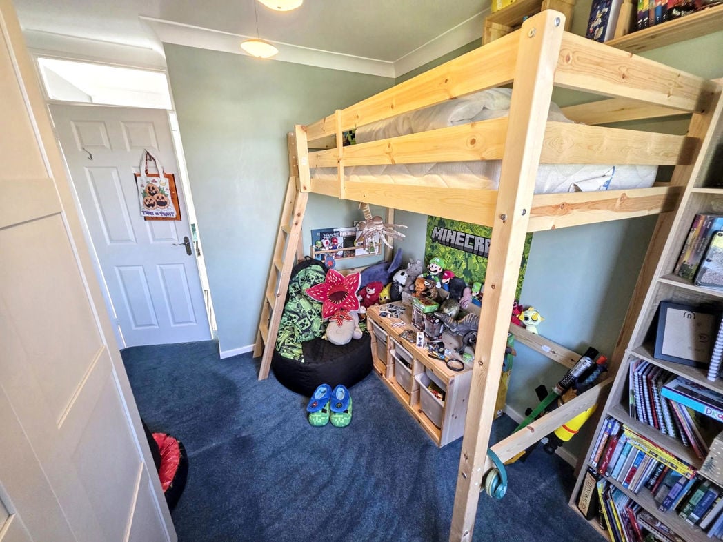 Property image 23 of 24