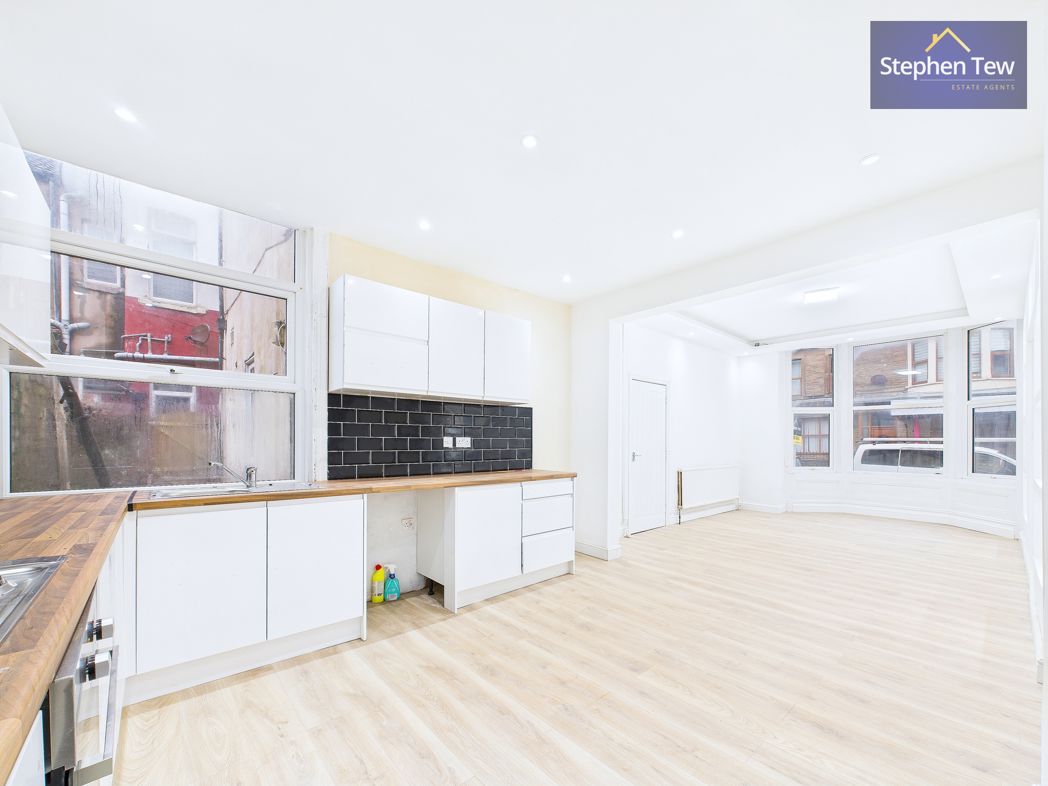 Property image 4 of 18