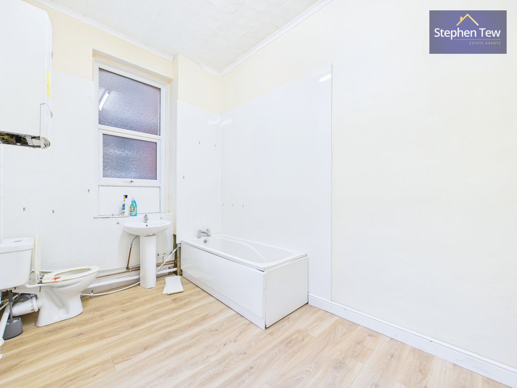 Property image 5 of 18