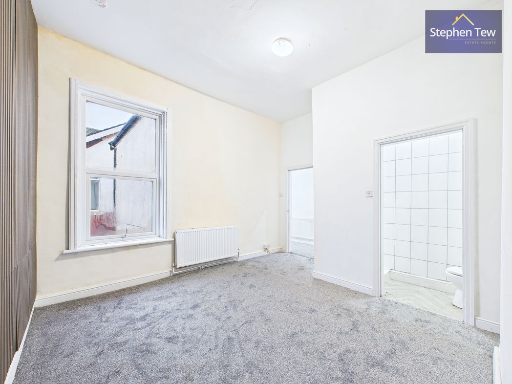 Property image 6 of 18