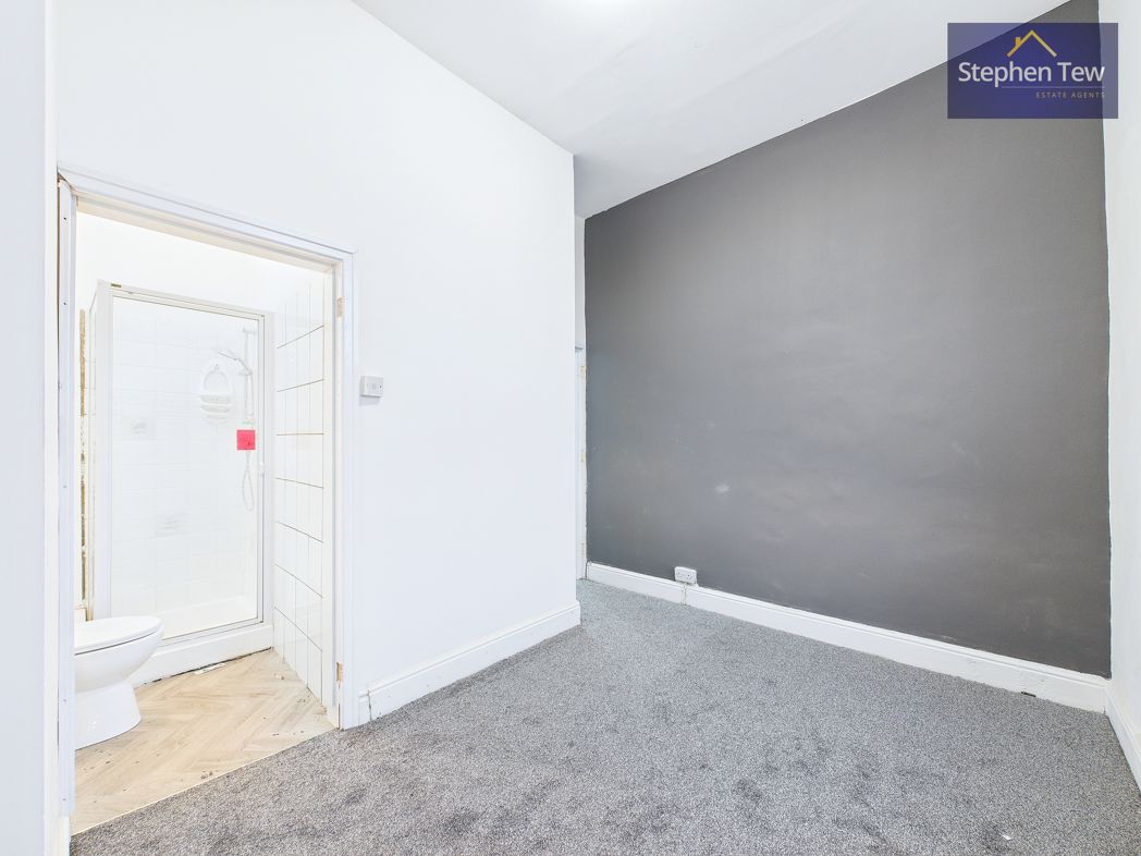 Property image 9 of 18