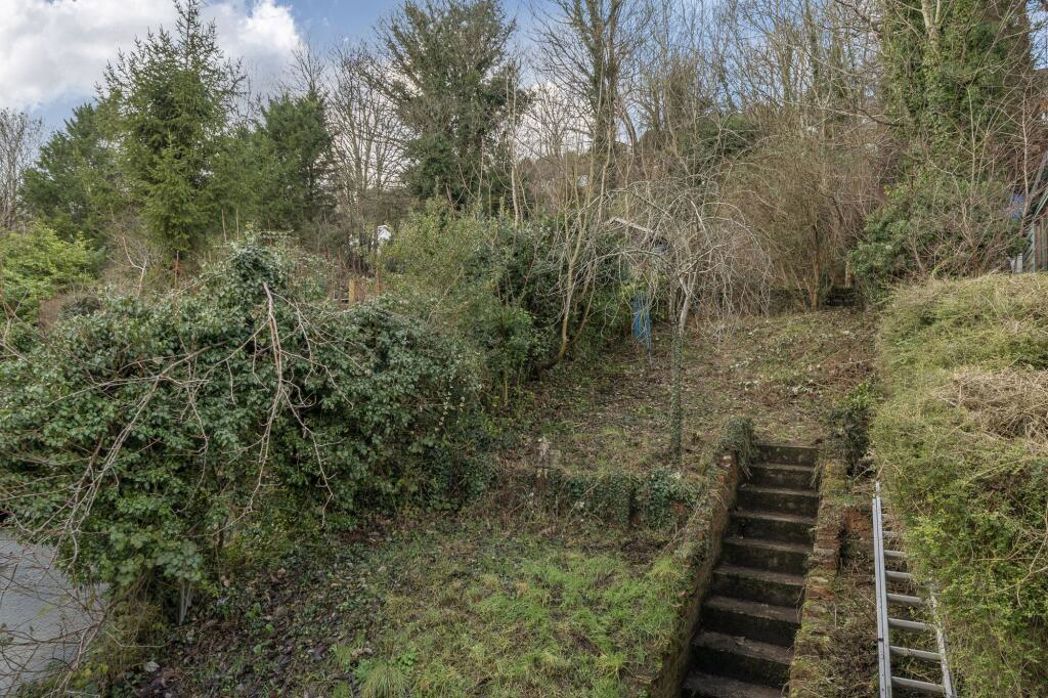 Property image 11 of 22