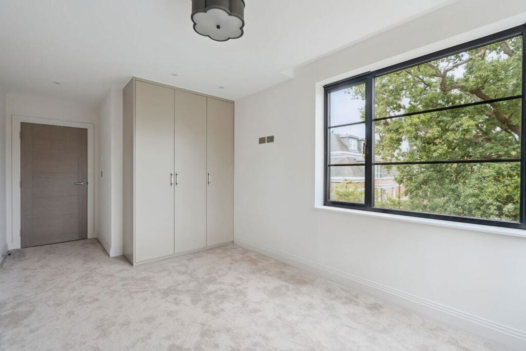 Property image 8 of 20