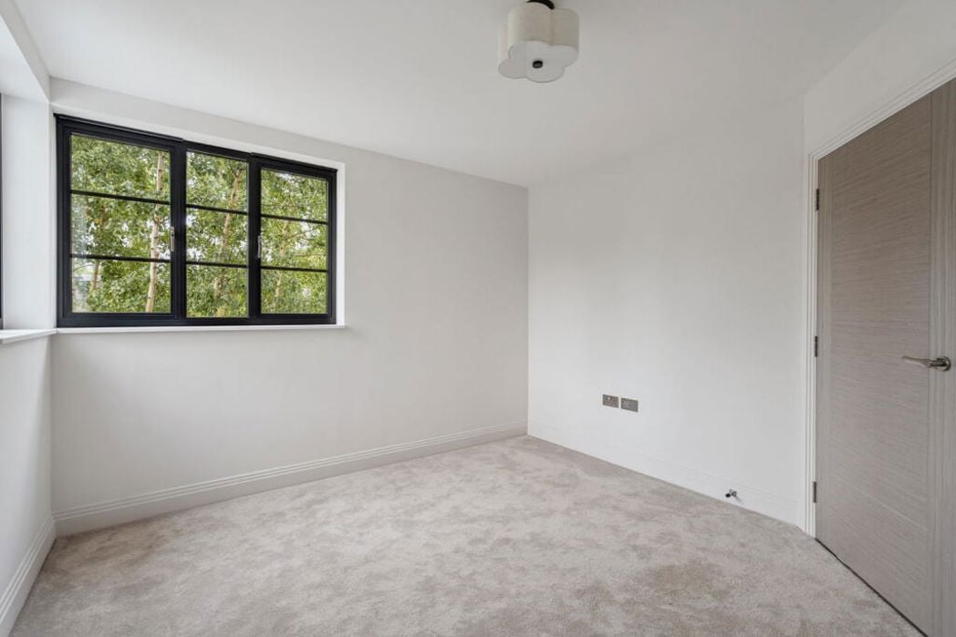 Property image 12 of 20