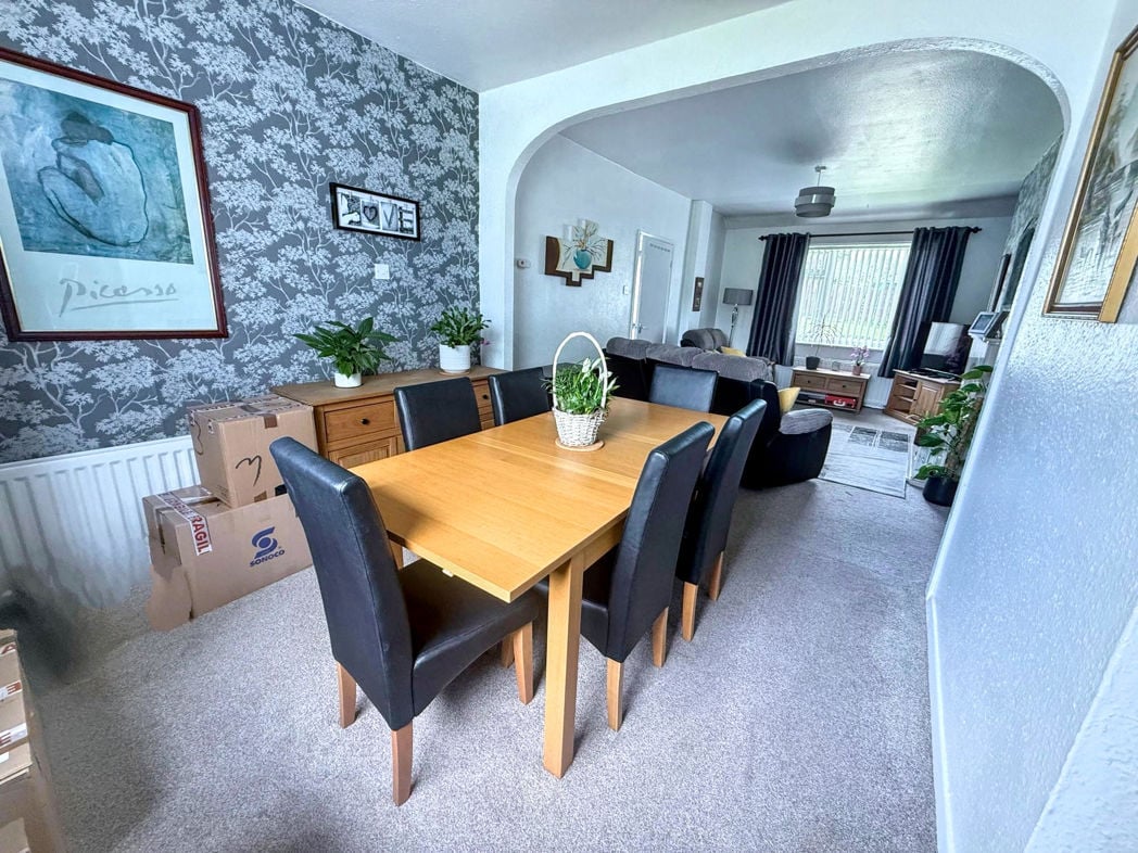 Property image 3 of 14