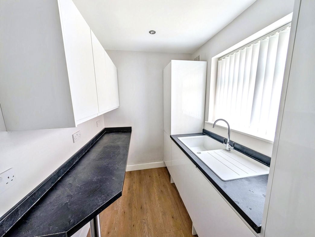 Property image 3 of 6