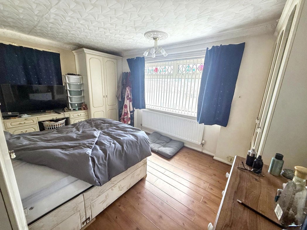 Property image 6 of 8