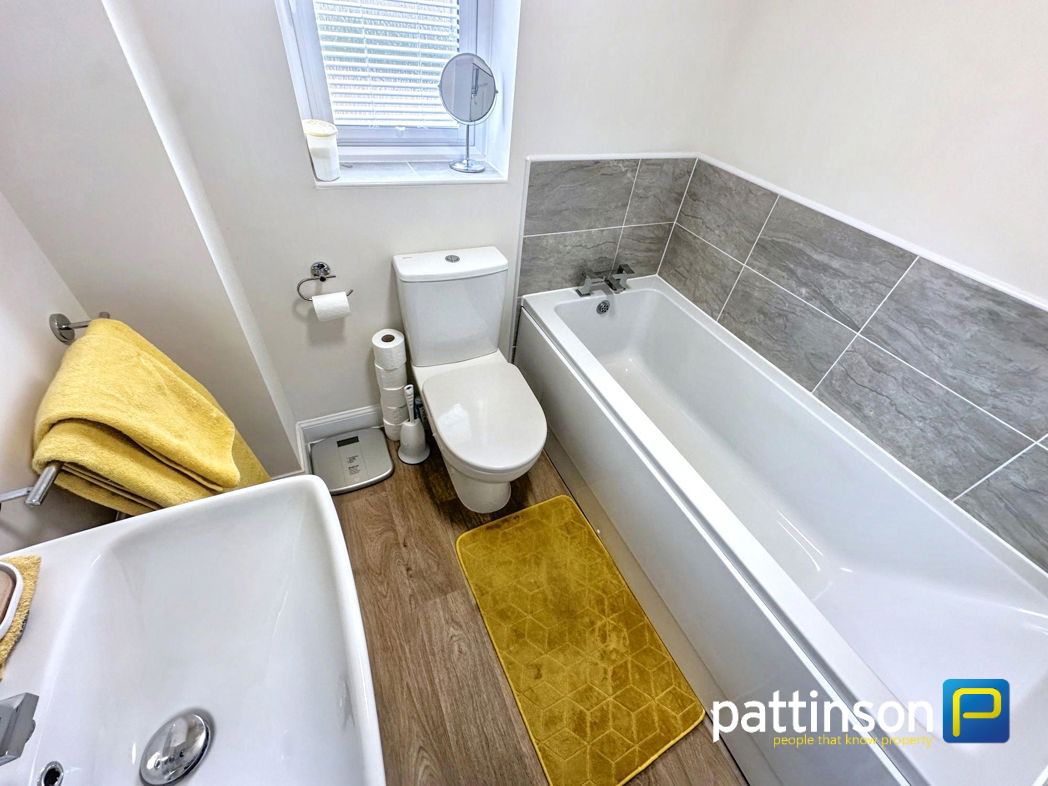 Property image 11 of 13
