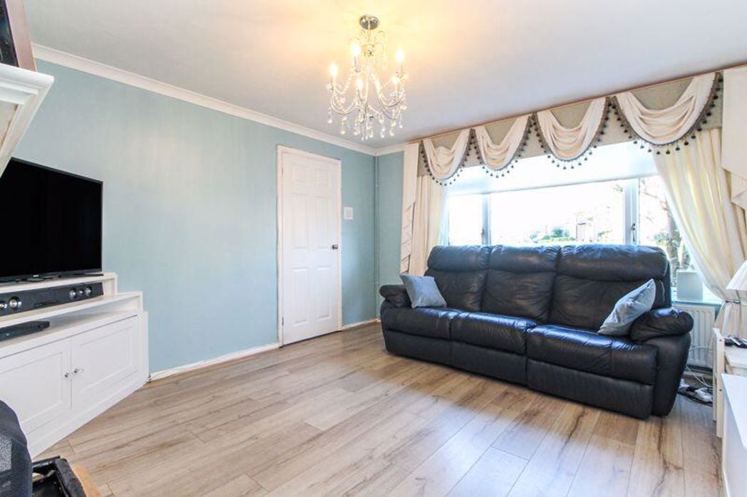 Property image 4 of 12