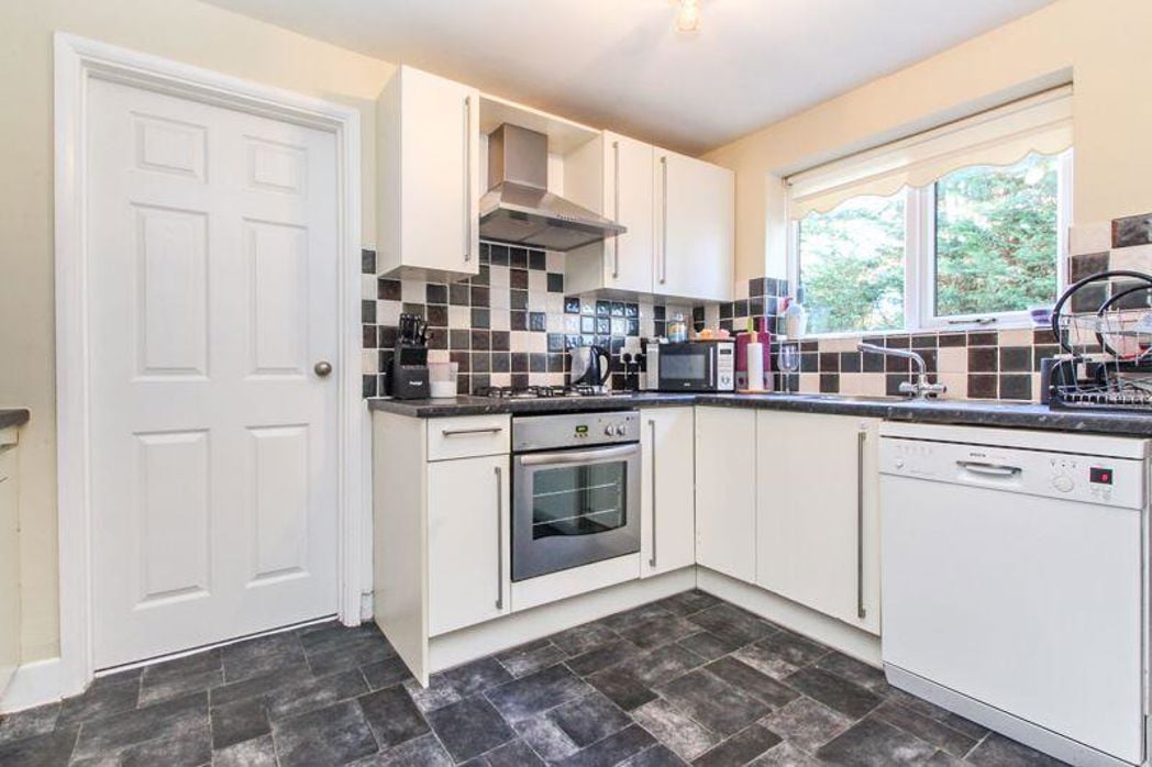 Property image 3 of 12