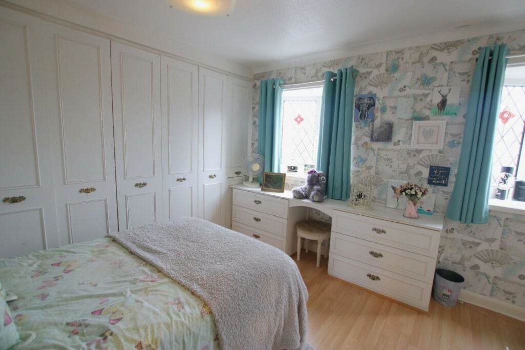 Property image 8 of 16