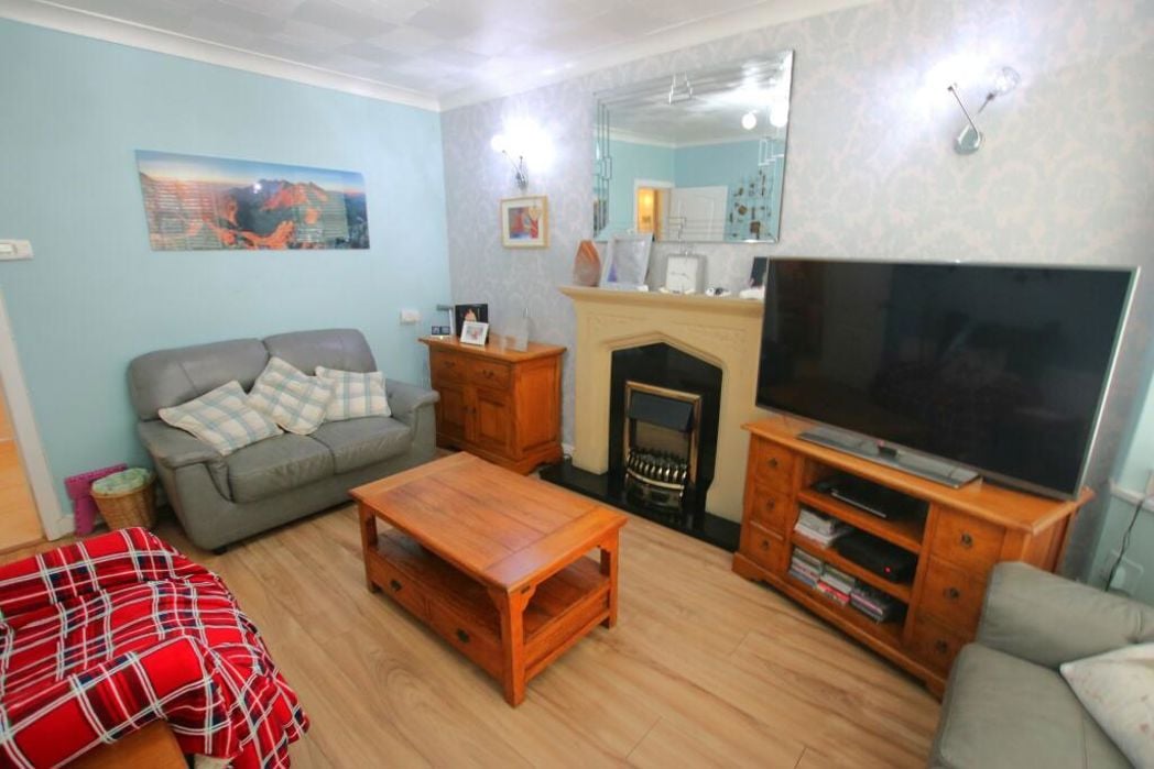 Property image 2 of 16
