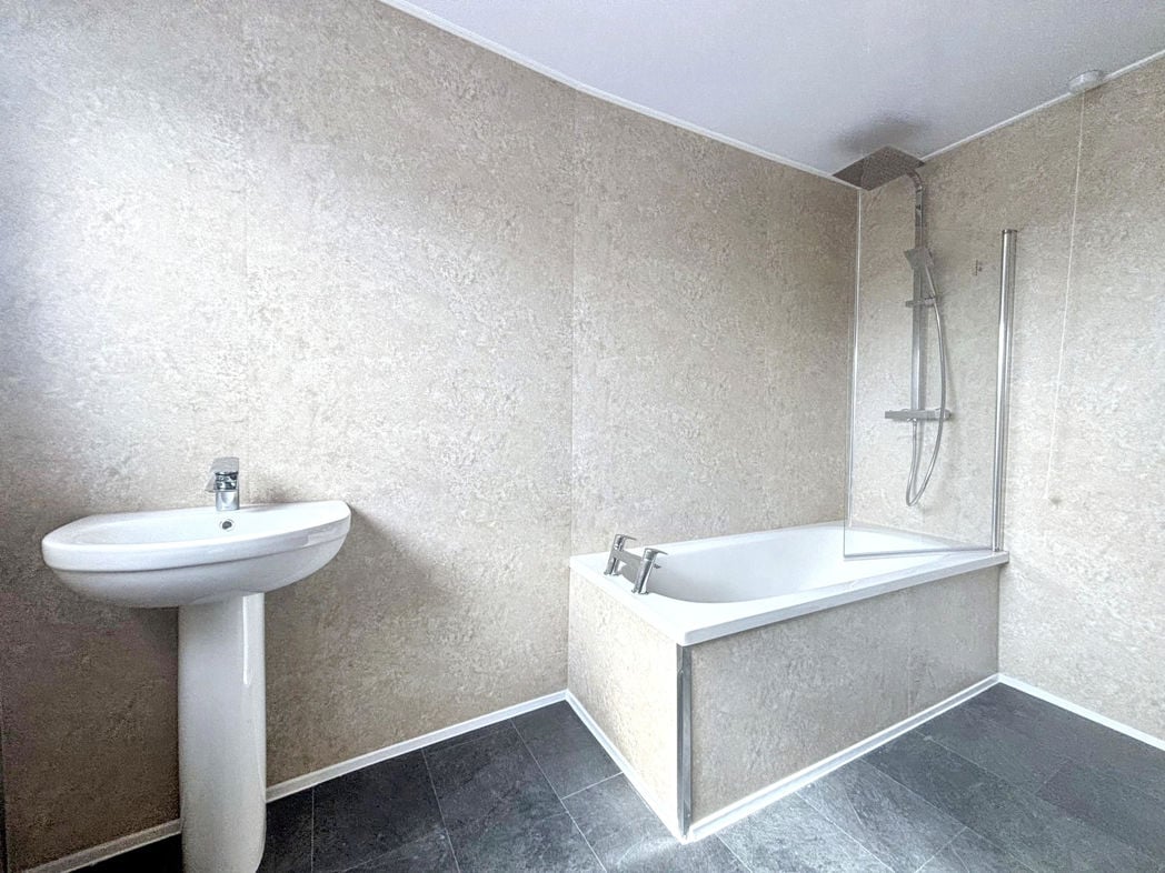 Another Bathroom Image