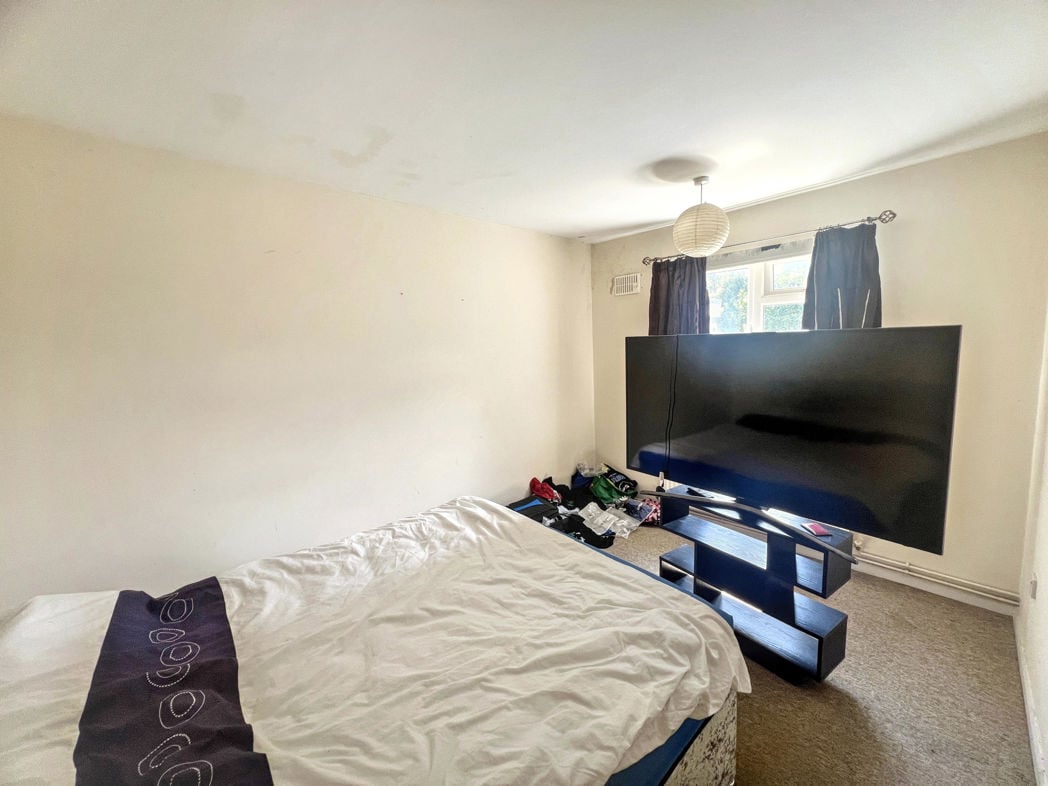 Property image 10 of 10