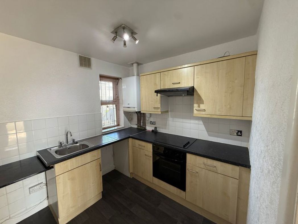 Property image 2 of 16