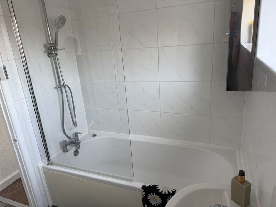 Property image 8 of 16