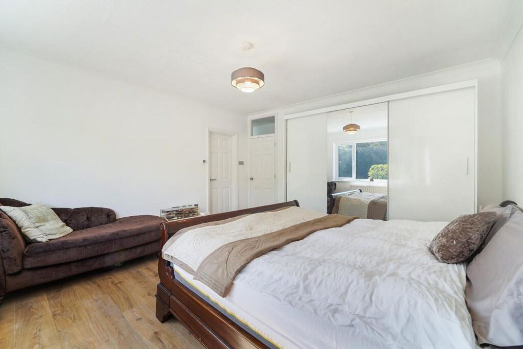 Property image 10 of 20