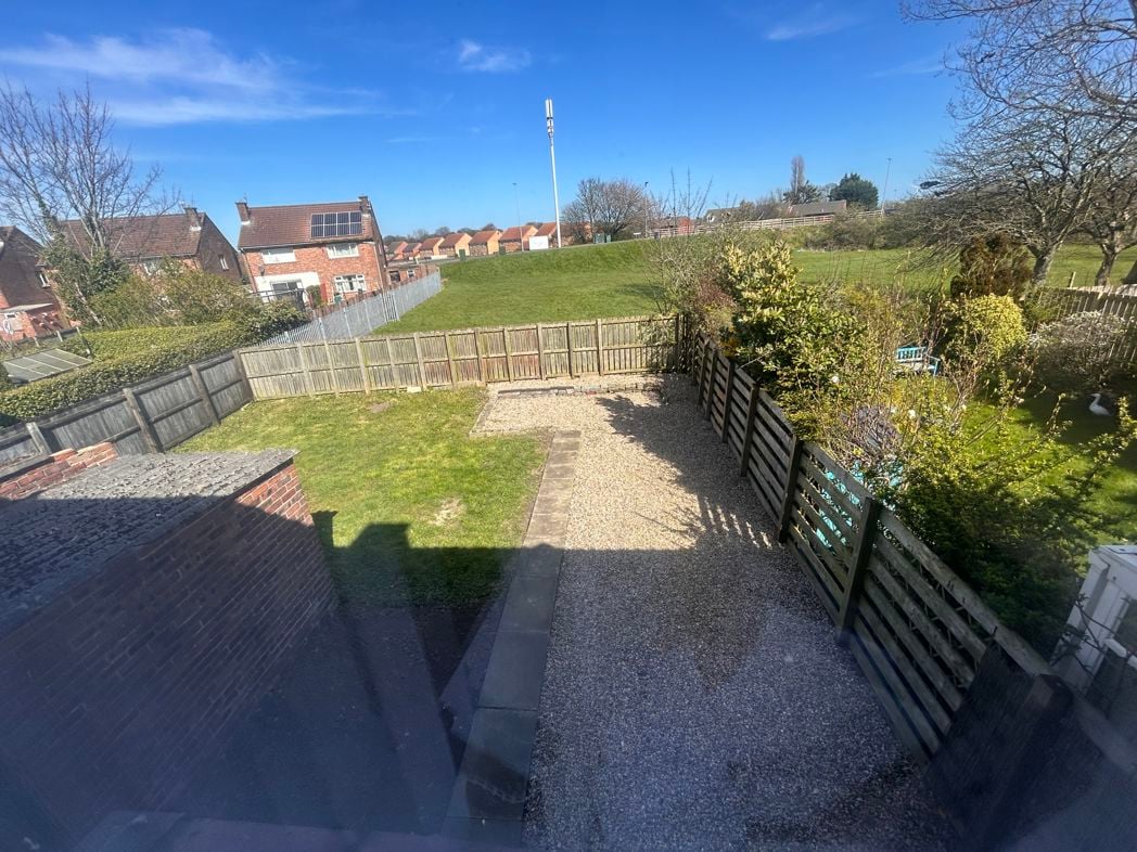 Property image 12 of 21