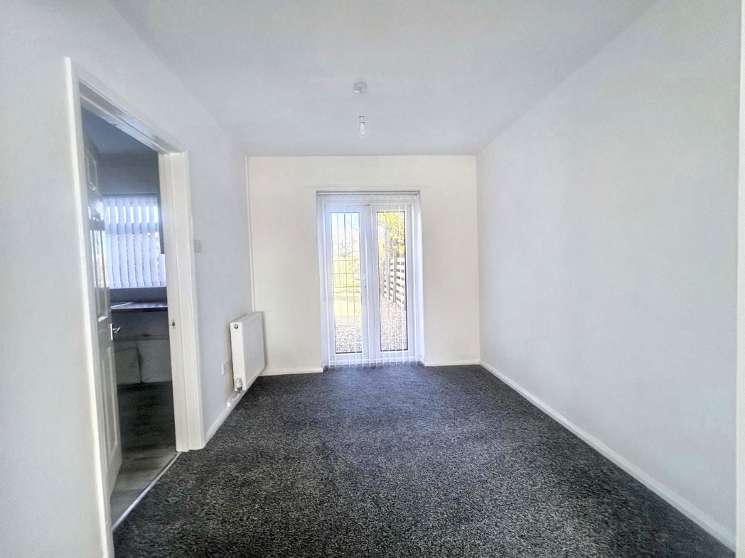 Property image 3 of 21