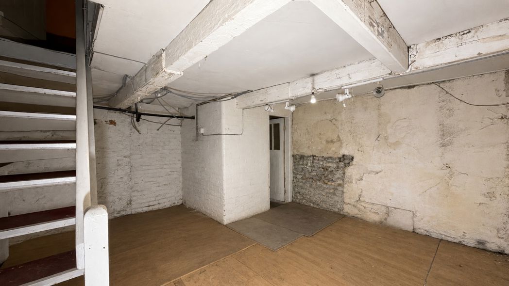 Property image 3 of 11