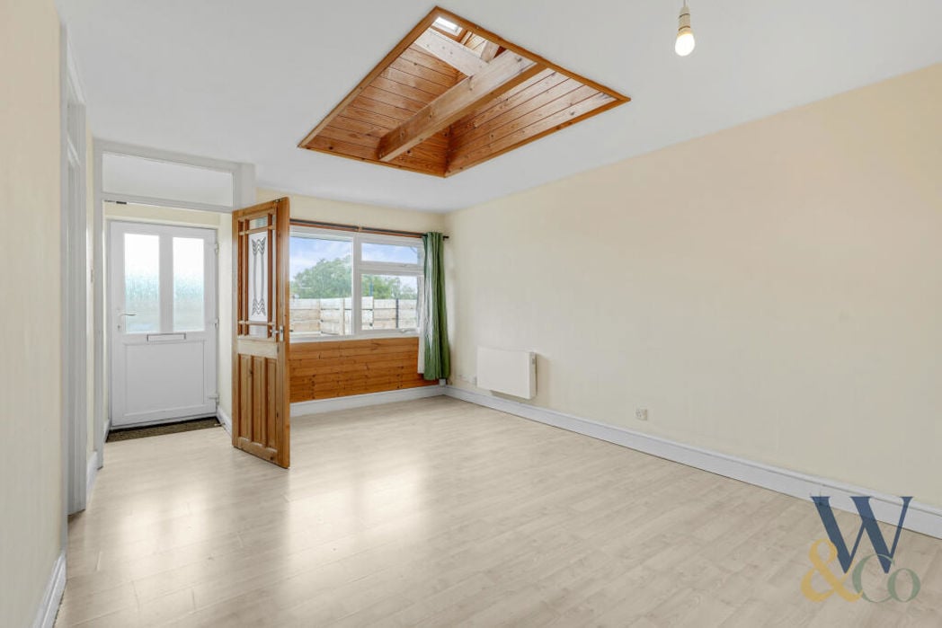 Property image 2 of 10