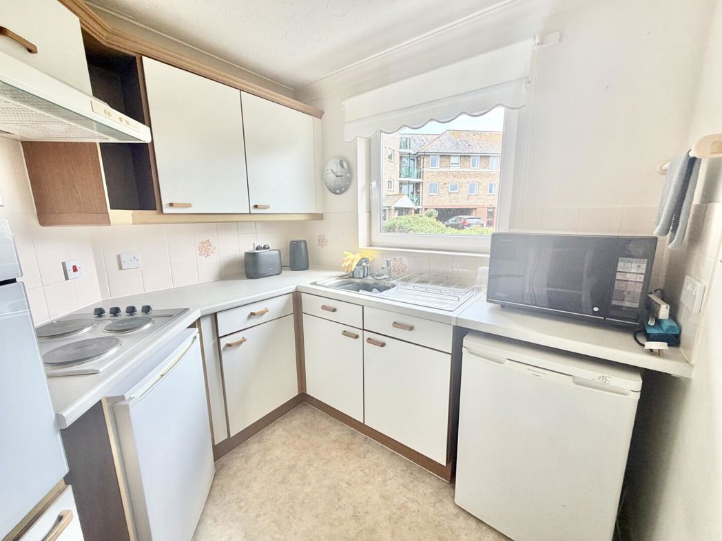 Property image 3 of 12
