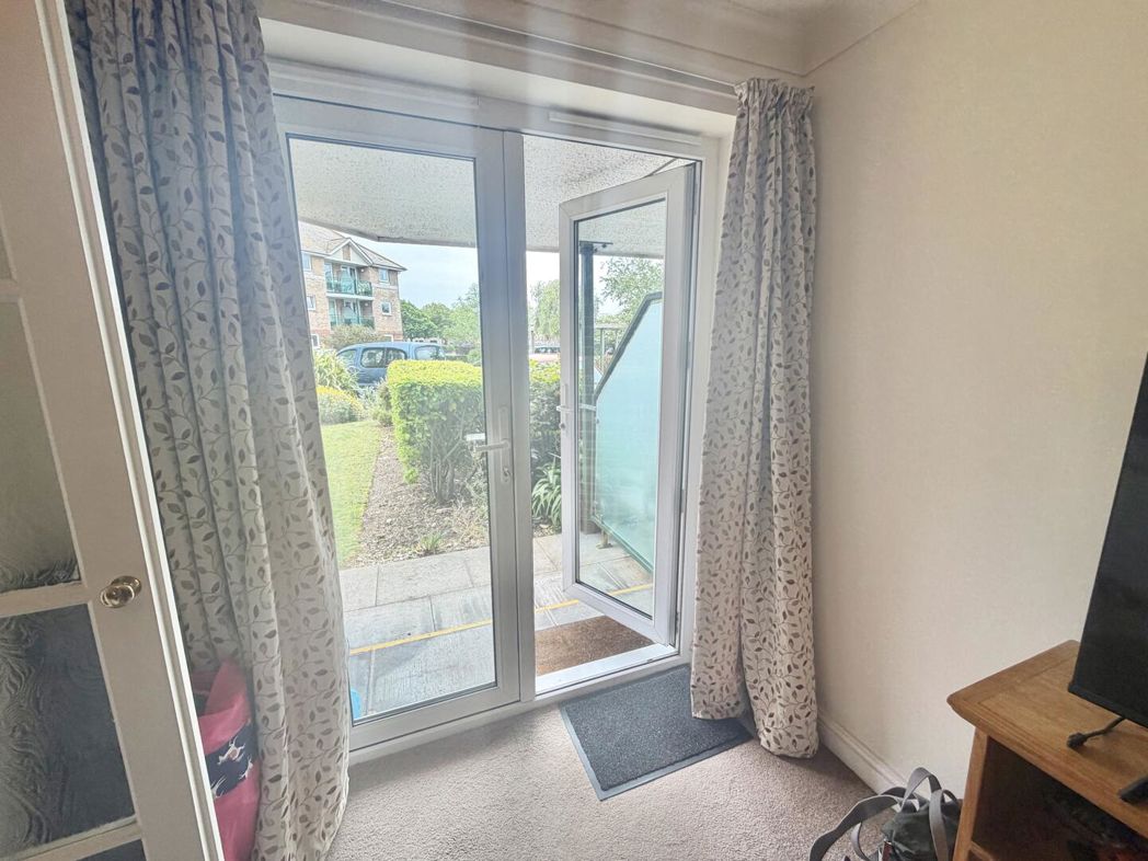 Property image 5 of 12