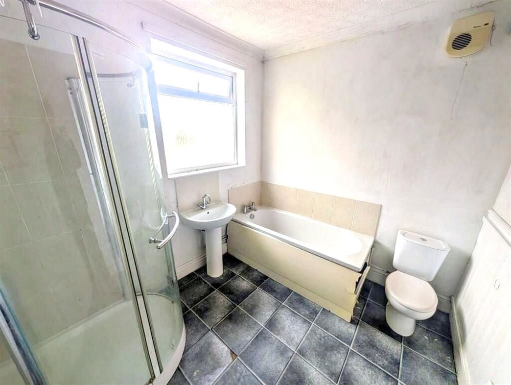 Property image 6 of 6