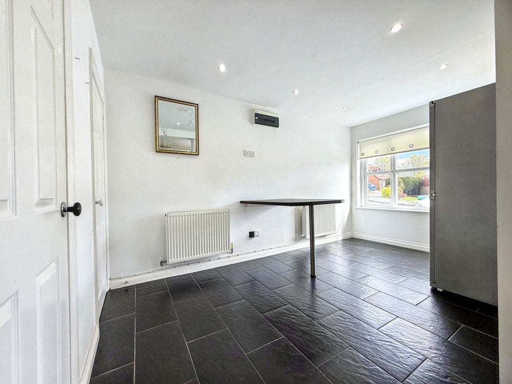 Property image 7 of 23