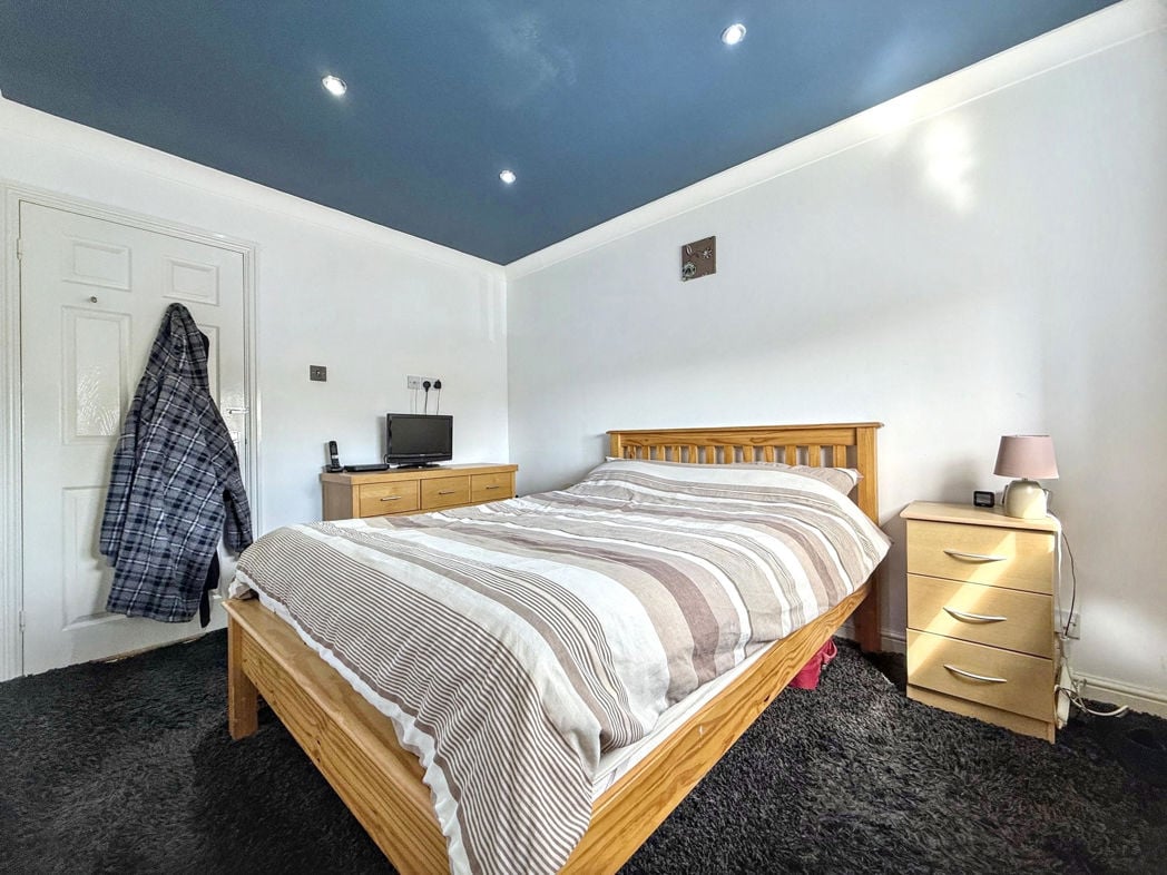 Property image 15 of 23