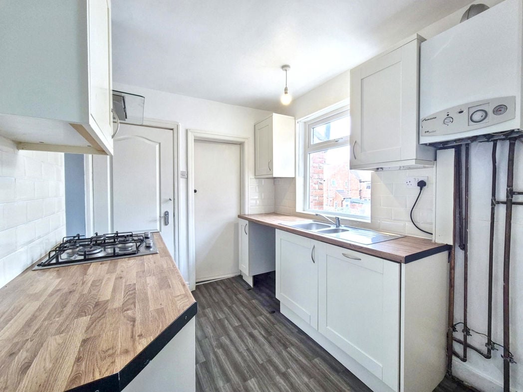 Property image 11 of 17
