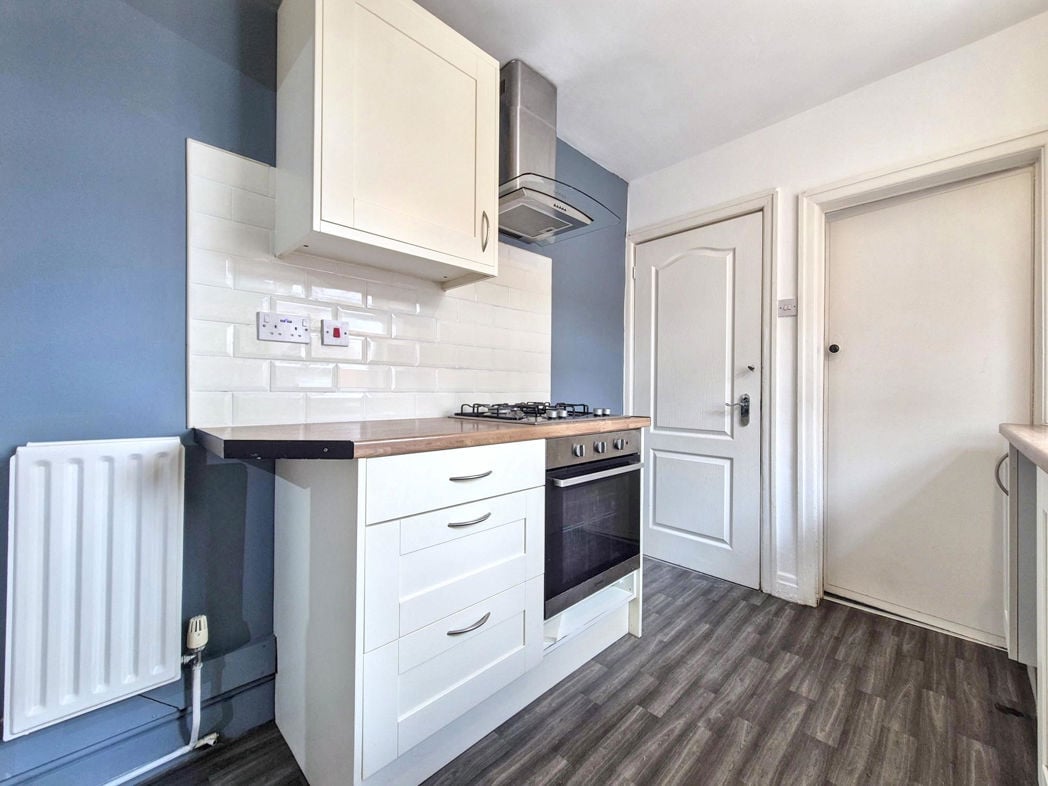 Property image 12 of 17