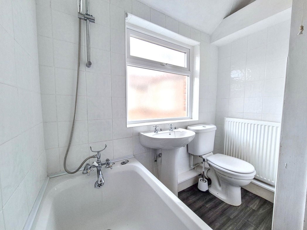 Property image 13 of 17